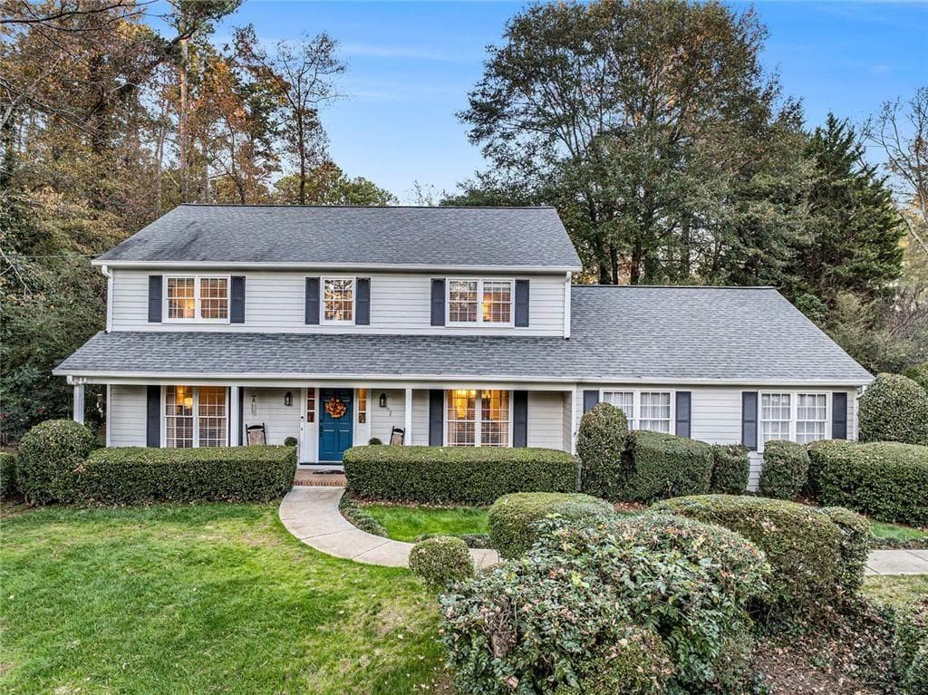 400 Robin Court, Roswell, GA 30076 — most recent listing photo