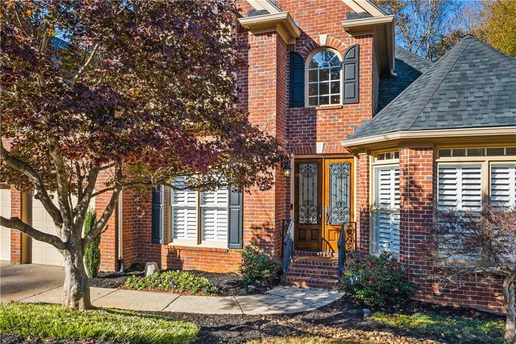 4319 Summit Oaks Lane, Roswell, GA 30075 — most recent listing photo