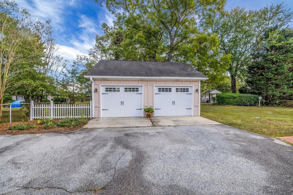 997 Highland Circle, Conyers, GA 30012 — most recent listing photo