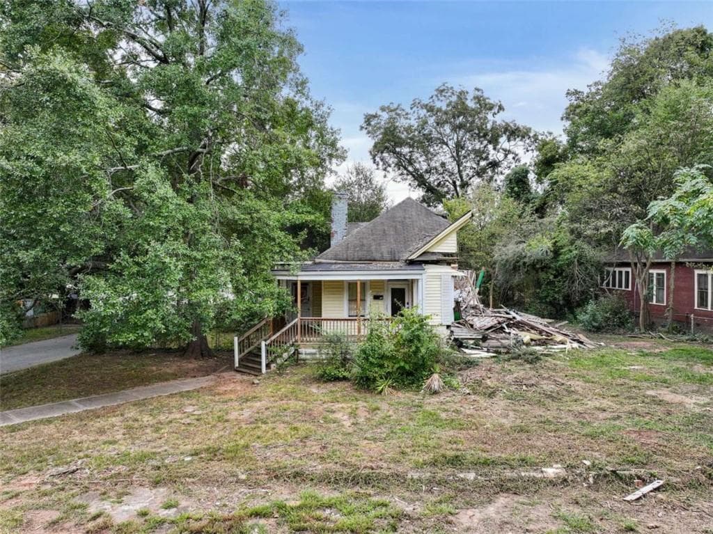 4 bedroom, 2 bathroom single family residence sold at 1422 Athens Avenue, Atlanta, GA 30310
