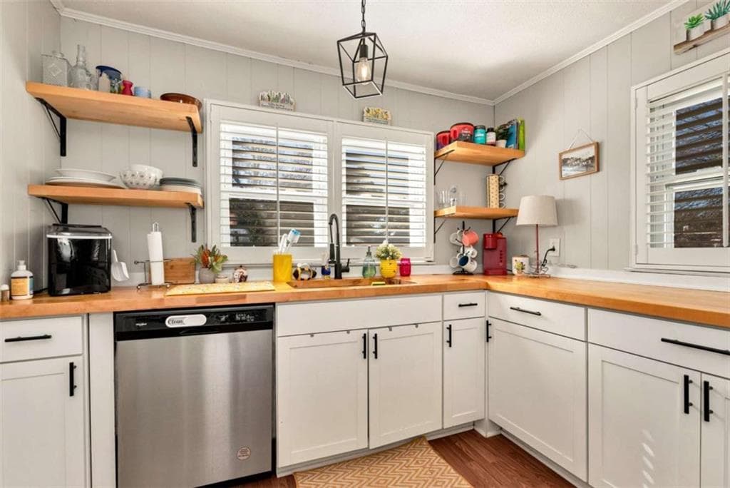 2 bedroom, 1 bathroom, 948 sq ft single family residence for sale at 111 College Avenue, Canon, GA 30520 — photo 8