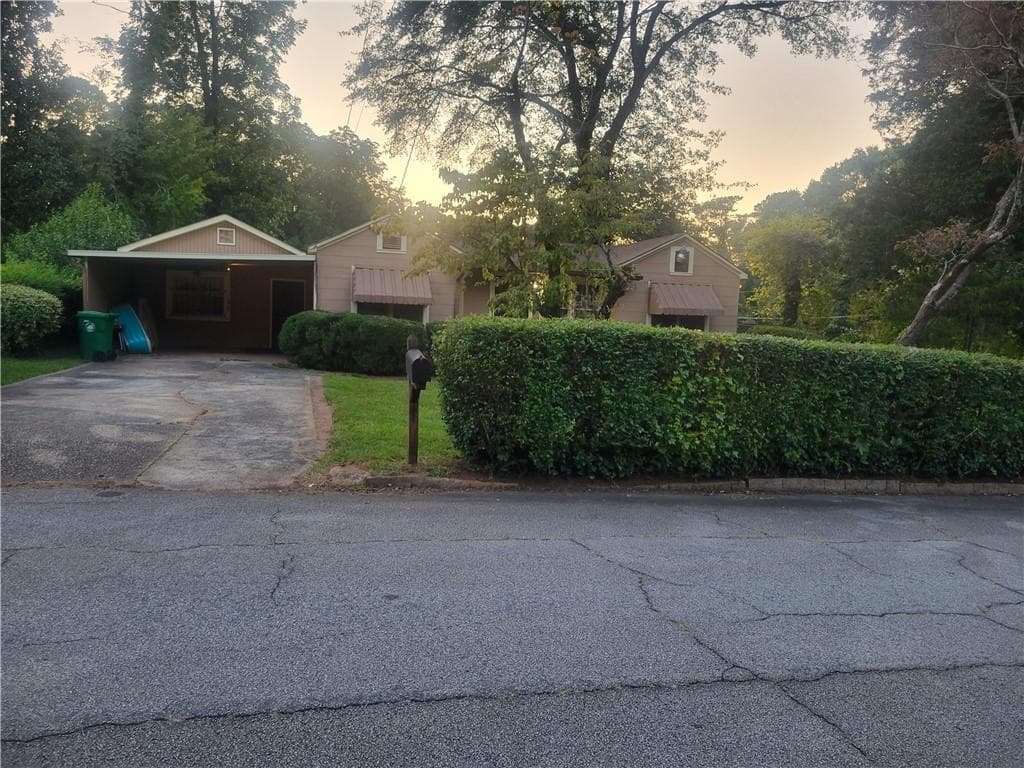3 bedroom, 1 bathroom, 1,042 sq ft single family residence sold at 1767 Thomas Street, Decatur, GA 30032