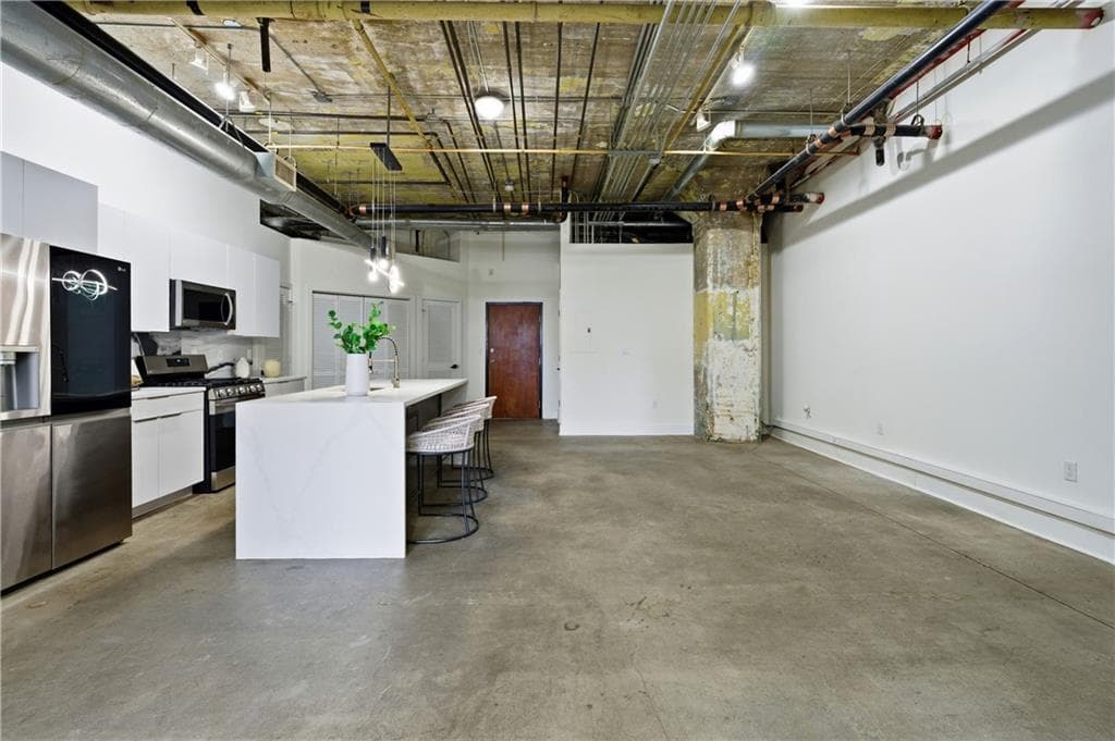 2 bedroom, 1 bathroom, 1,355 sq ft condominium for sale at 505 Whitehall Street 101, Atlanta, GA 30303 — photo 8