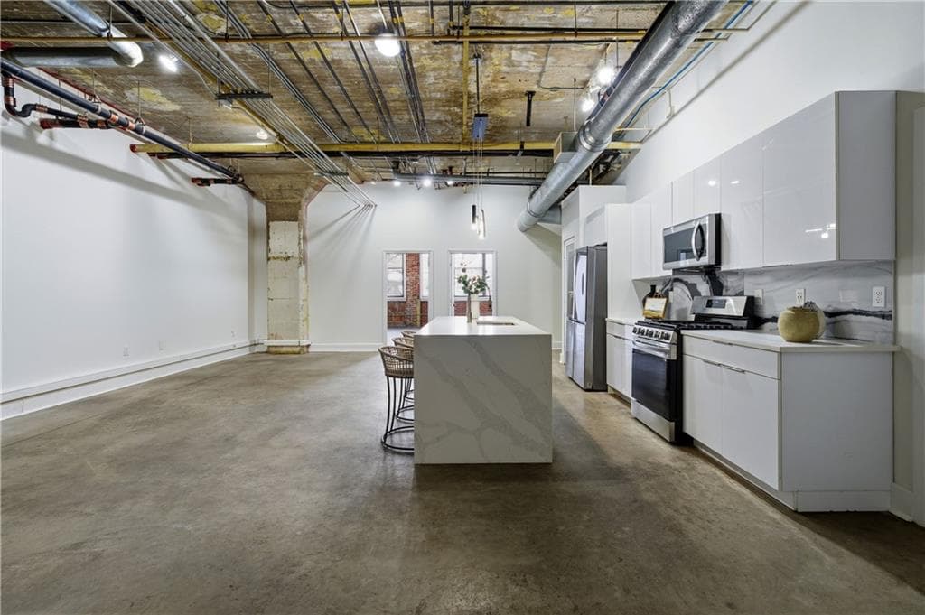2 bedroom, 1 bathroom, 1,355 sq ft condominium for sale at 505 Whitehall Street 101, Atlanta, GA 30303 — photo 9