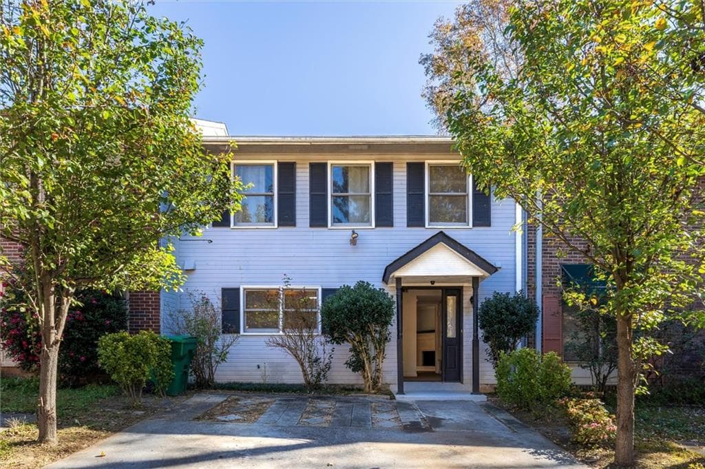 929 Glynn Oaks Drive, Clarkston, GA 30021 — most recent listing photo