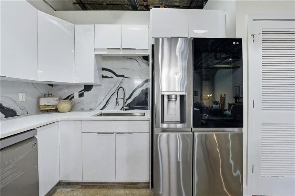 2 bedroom, 1 bathroom, 1,522 sq ft condominium for sale at 505 Whitehall Street 102, Atlanta, GA 30303 — photo 3