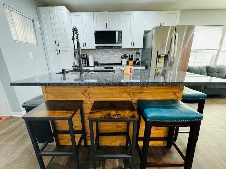 3 bedroom, 2 bathroom single family residence for rent at 521 Granade Drive, Forest Park, GA 30297 for $2,400 a month — photo 6
