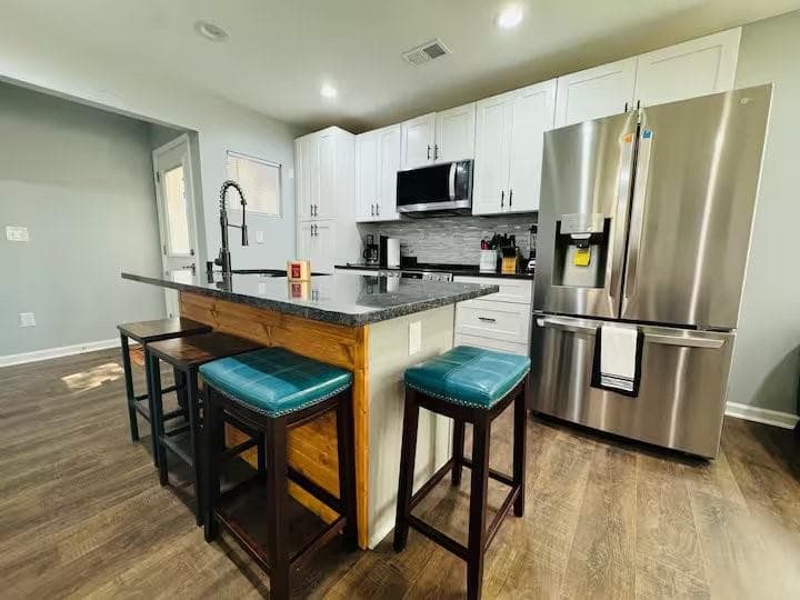 3 bedroom, 2 bathroom single family residence for rent at 521 Granade Drive, Forest Park, GA 30297 for $2,400 a month — photo 7