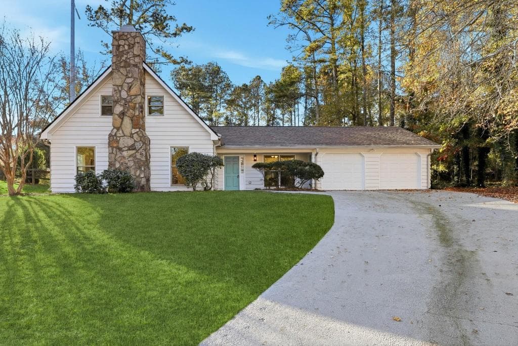 4146 Chimney Lake Drive, Roswell, GA 30075 — most recent listing photo