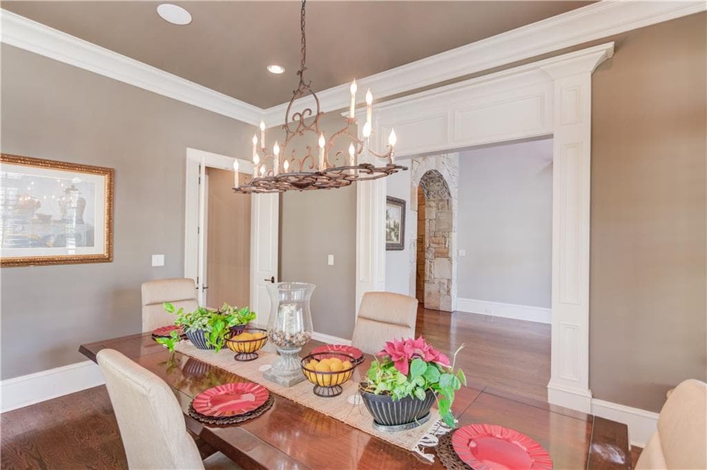 6 bedroom, 9 bathroom, 12,274 sq ft single family residence under contract at 922 Little Darby Lane, Suwanee, GA 30024 — photo 10