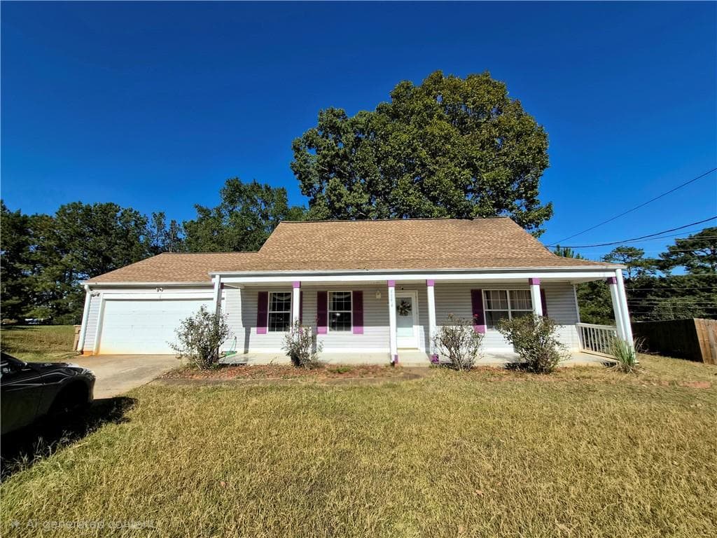 4 bedroom, 2 bathroom, 1,500 sq ft single family residence for sale at 2784 Holly Berry Drive, Ellenwood, GA 30294