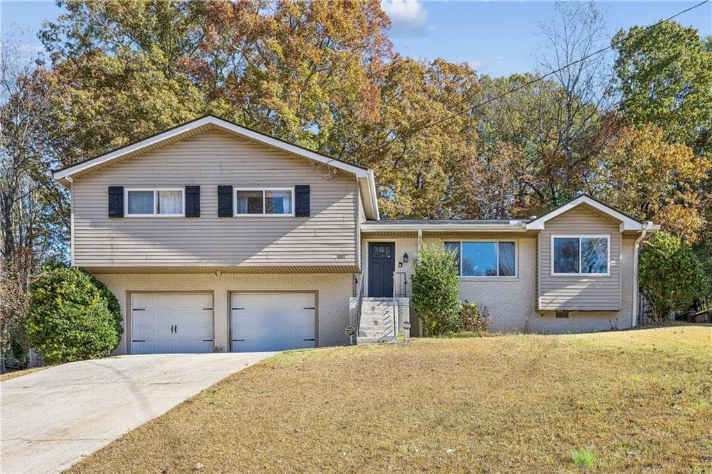 3 bedroom, 2 bathroom, 1,479 sq ft single family residence sold at 2407 Crestdale Circle, Atlanta, GA 30316