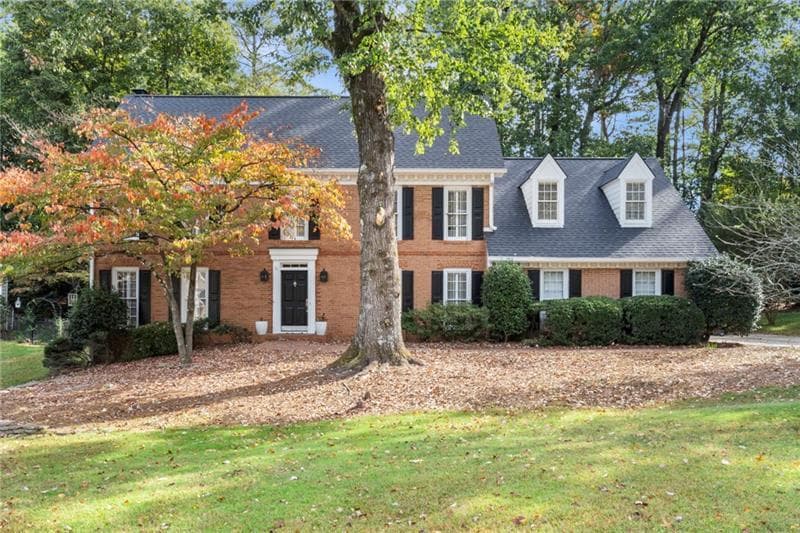 6915 Hunters Knoll, Sandy Springs, GA 30328 — most recent listing photo