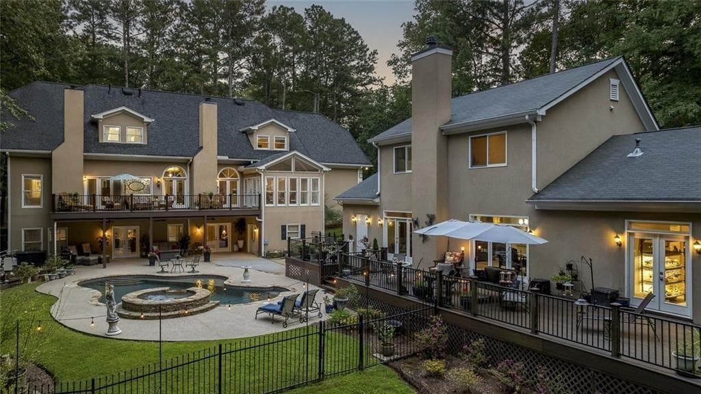2010 Stonehedge Road, Roswell, GA 30075 — most recent listing photo