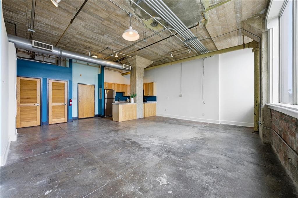 1 bedroom, 1 bathroom, 1,085 sq ft condominium for sale at 505 Whitehall Street 203, Atlanta, GA 30303 — photo 4