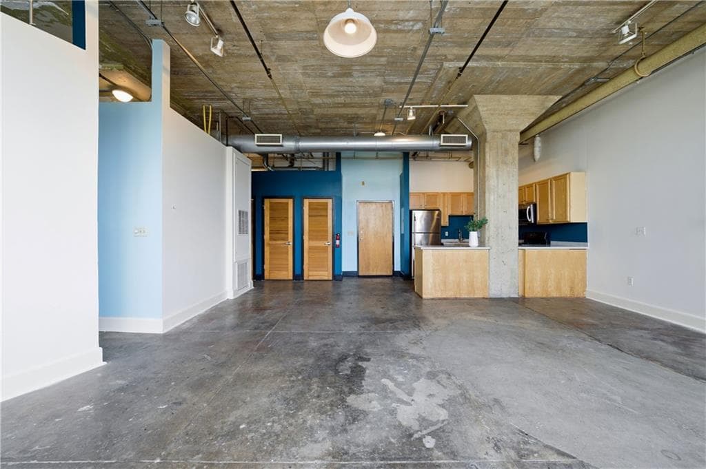 1 bedroom, 1 bathroom, 1,085 sq ft condominium for sale at 505 Whitehall Street 203, Atlanta, GA 30303 — photo 8