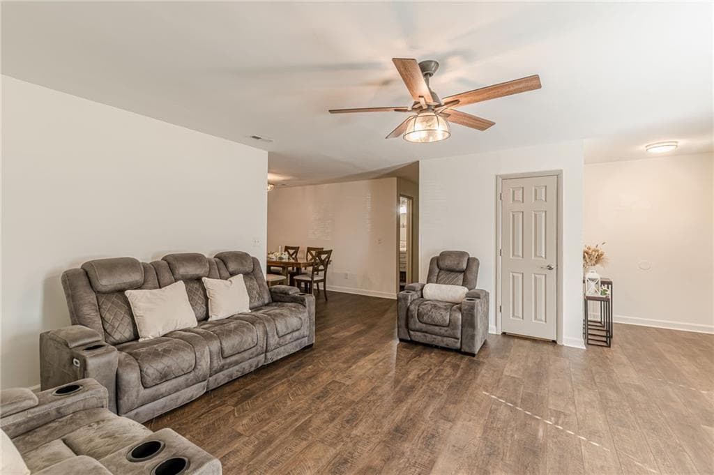 4 bedroom, 2 bathroom, 1,840 sq ft single family residence for sale at 9531 Winding Way Lane, Jonesboro, GA 30238 — photo 9