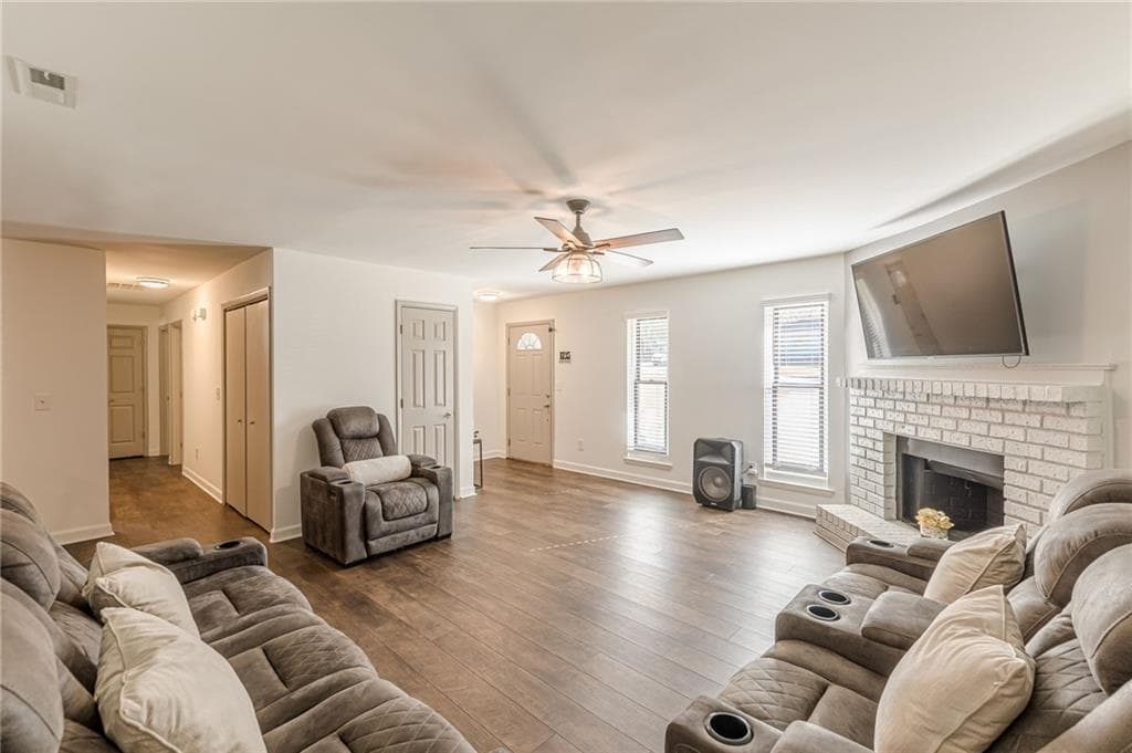 4 bedroom, 2 bathroom, 1,840 sq ft single family residence for sale at 9531 Winding Way Lane, Jonesboro, GA 30238 — photo 10