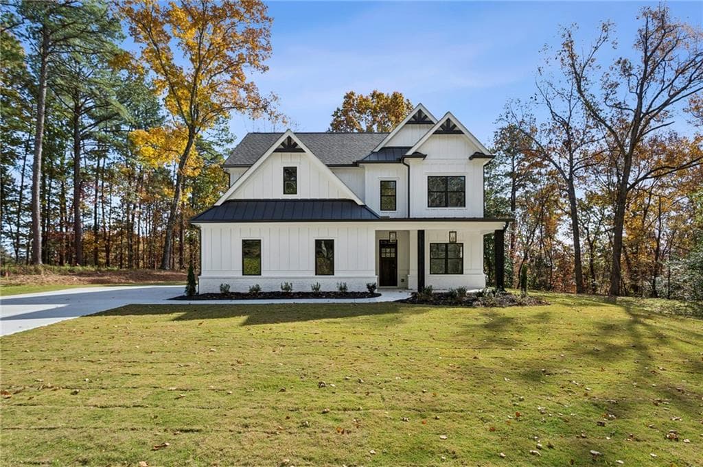 4 bedroom, 3 bathroom, 2,684 sq ft single family residence sold at 651 Chestnut Hill Road, Marietta, GA 30064