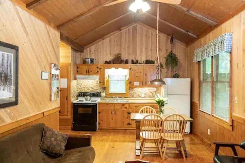 1 bedroom, 1 bathroom, 576 sq ft single family residence for sale at 496 Beaver Dam Road, Dahlonega, GA 30533 — photo 9