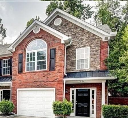 2 bedroom, 3 bathroom, 1,432 sq ft townhouse sold at 221 Morris Lane, Woodstock, GA 30188