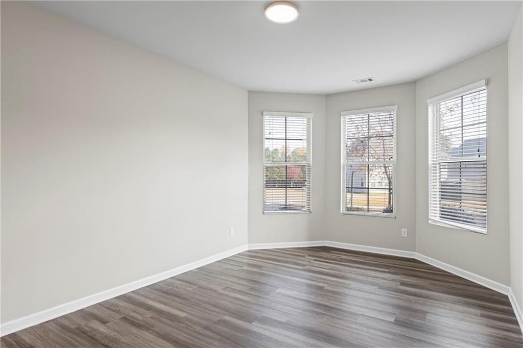 6 bedroom, 4 bathroom, 4,730 sq ft single family residence under contract at 30 Fanleaf Drive, Fairburn, GA 30213 — photo 7