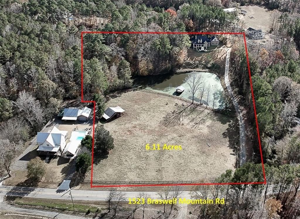 4 bedroom, 3 bathroom, 2,700 sq ft single family residence for sale at 1523 Braswell Mountain Road, Dallas, GA 30132 — photo 3