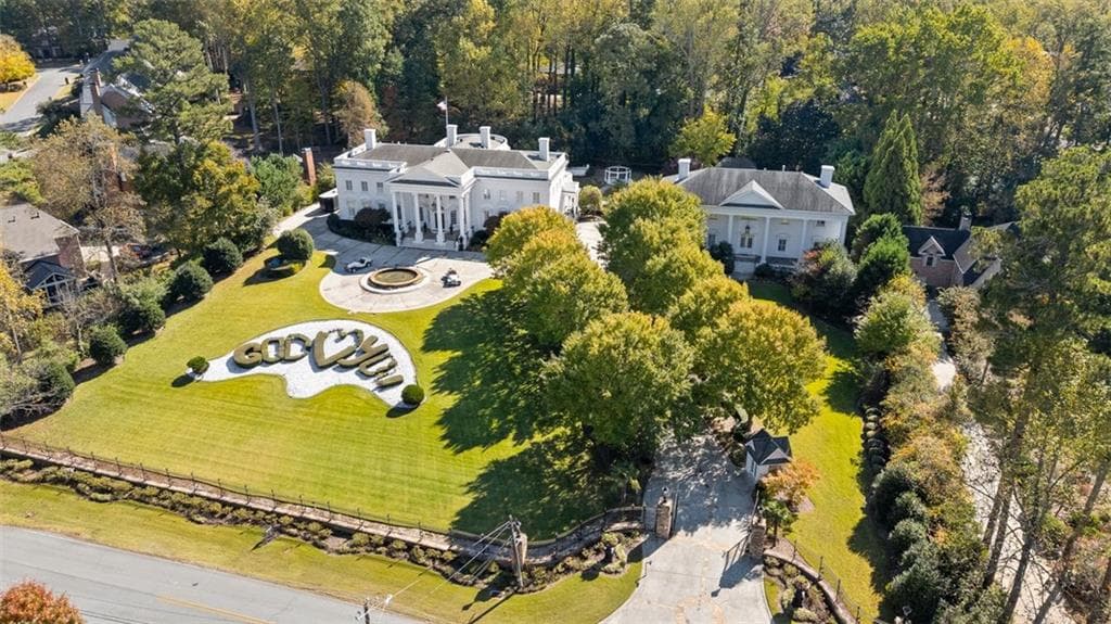 6 bedroom, 11 bathroom, 16,500 sq ft single family residence for sale at 3687 Briarcliff Road, Atlanta, GA 30345 — photo 7