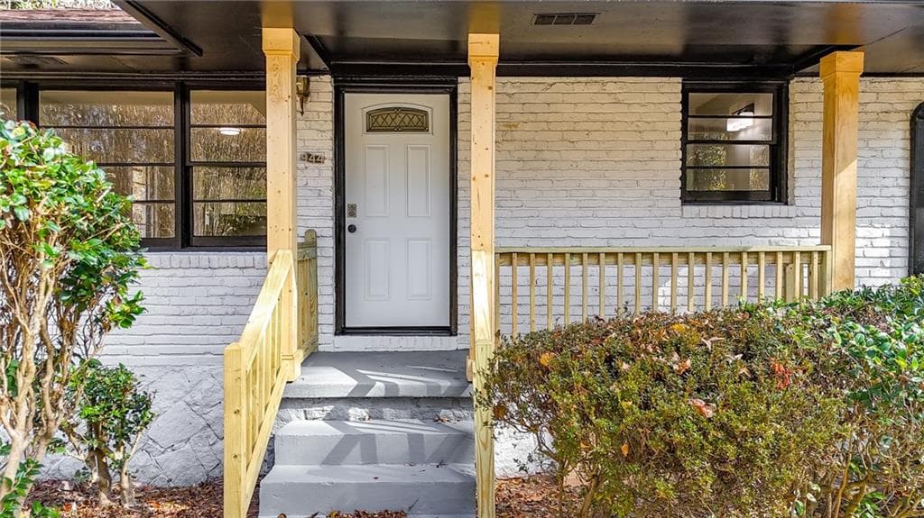3 bedroom, 2 bathroom, 1,500 sq ft single family residence for sale at 1944 Wells Drive, Atlanta, GA 30311 — photo 6