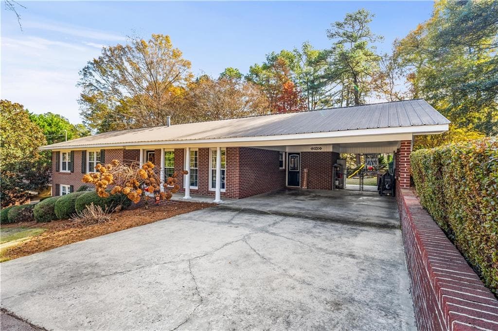 111 Meadow Lane, Calhoun, GA 30701 — most recent listing photo