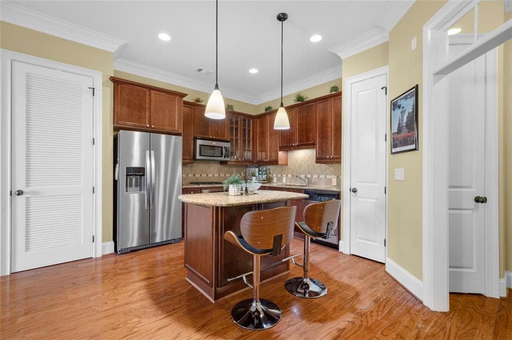 3 bedroom, 3 bathroom, 1,714 sq ft condominium for sale at 3635 E Paces Circle 1103, Atlanta, GA 30326 — photo 9
