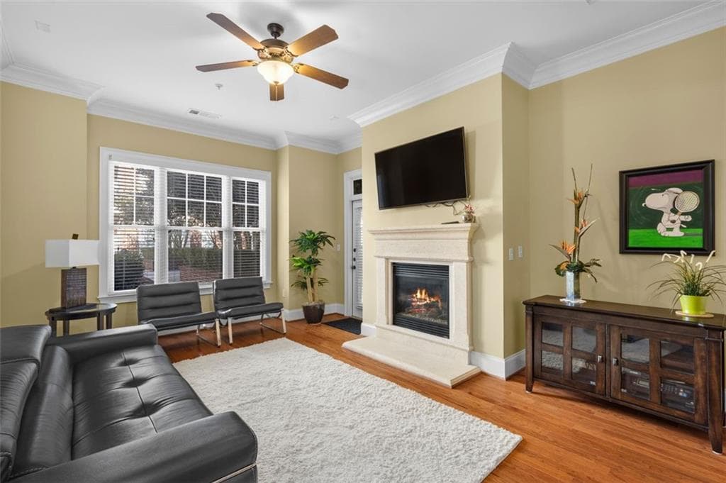 3 bedroom, 3 bathroom, 1,714 sq ft condominium for sale at 3635 E Paces Circle 1103, Atlanta, GA 30326 — photo 3