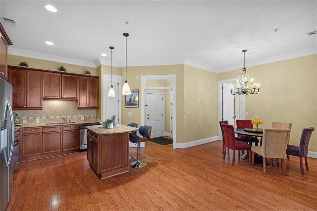 3 bedroom, 3 bathroom, 1,714 sq ft condominium for sale at 3635 E Paces Circle 1103, Atlanta, GA 30326 — photo 8