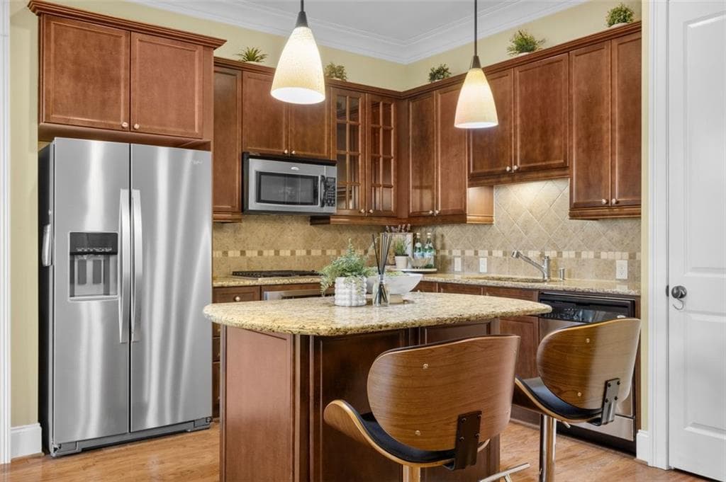 3 bedroom, 3 bathroom, 1,714 sq ft condominium for sale at 3635 E Paces Circle 1103, Atlanta, GA 30326 — photo 4