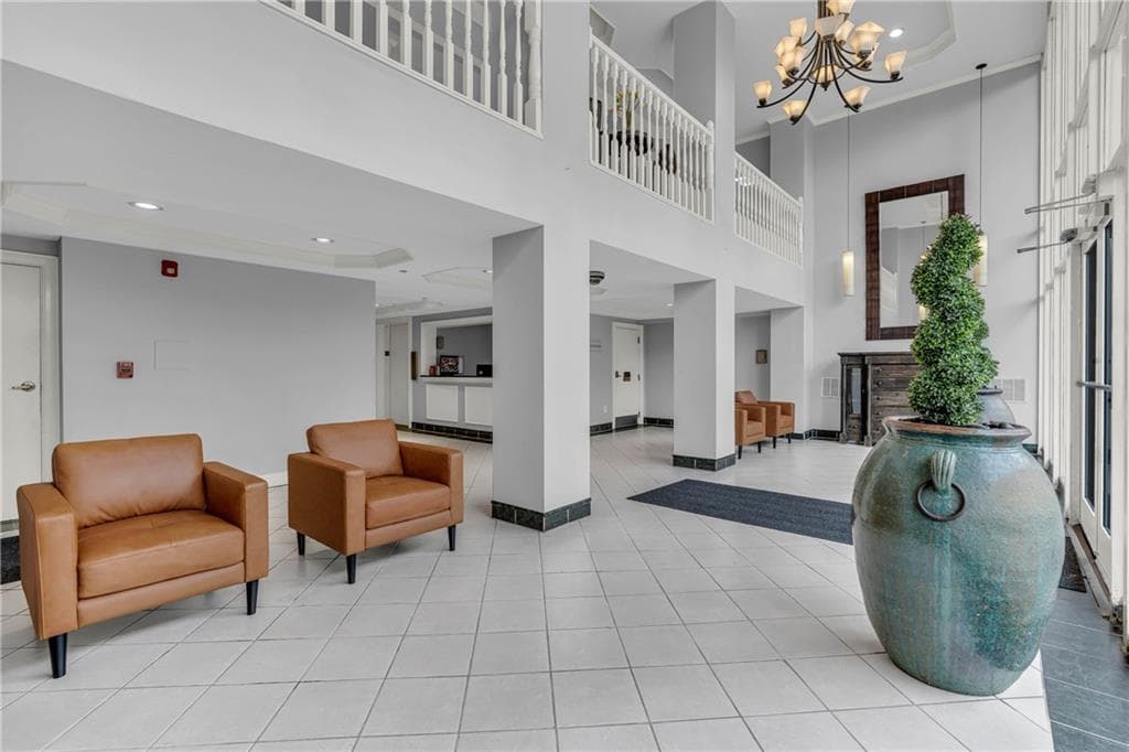 1 bedroom, 1 bathroom, 837 sq ft condominium for sale at 2479 Peachtree Road 506, Atlanta, GA 30305 — photo 4