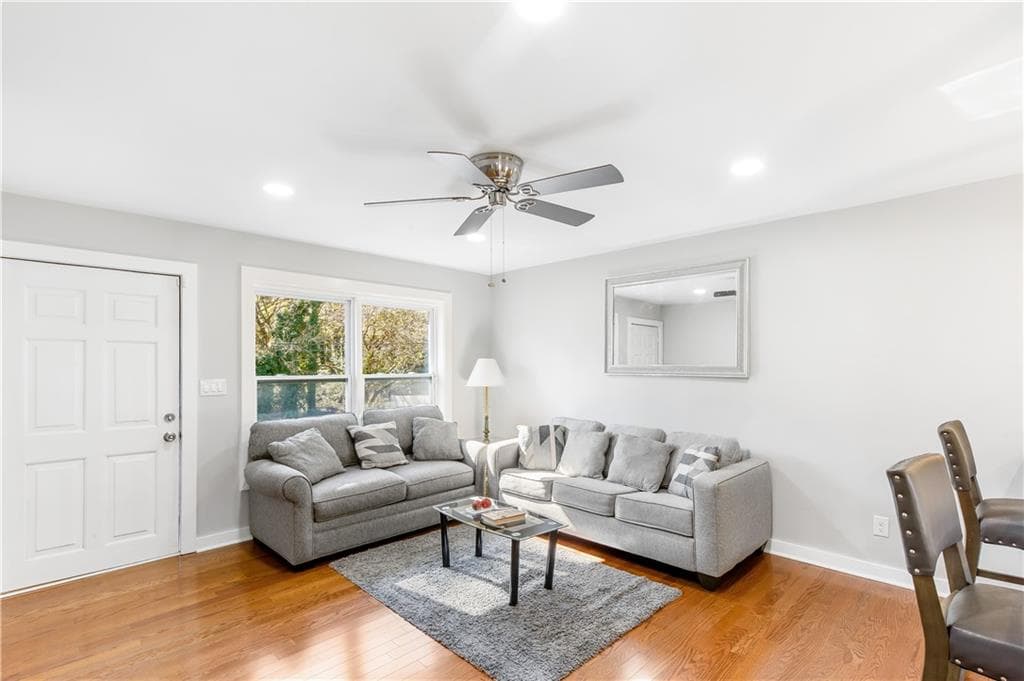 4 bedroom, 3 bathroom, 1,375 sq ft single family residence for sale at 1934 Apache Trail, Atlanta, GA 30316 — photo 3