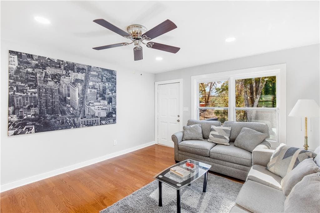 4 bedroom, 3 bathroom, 1,375 sq ft single family residence for sale at 1934 Apache Trail, Atlanta, GA 30316 — photo 5