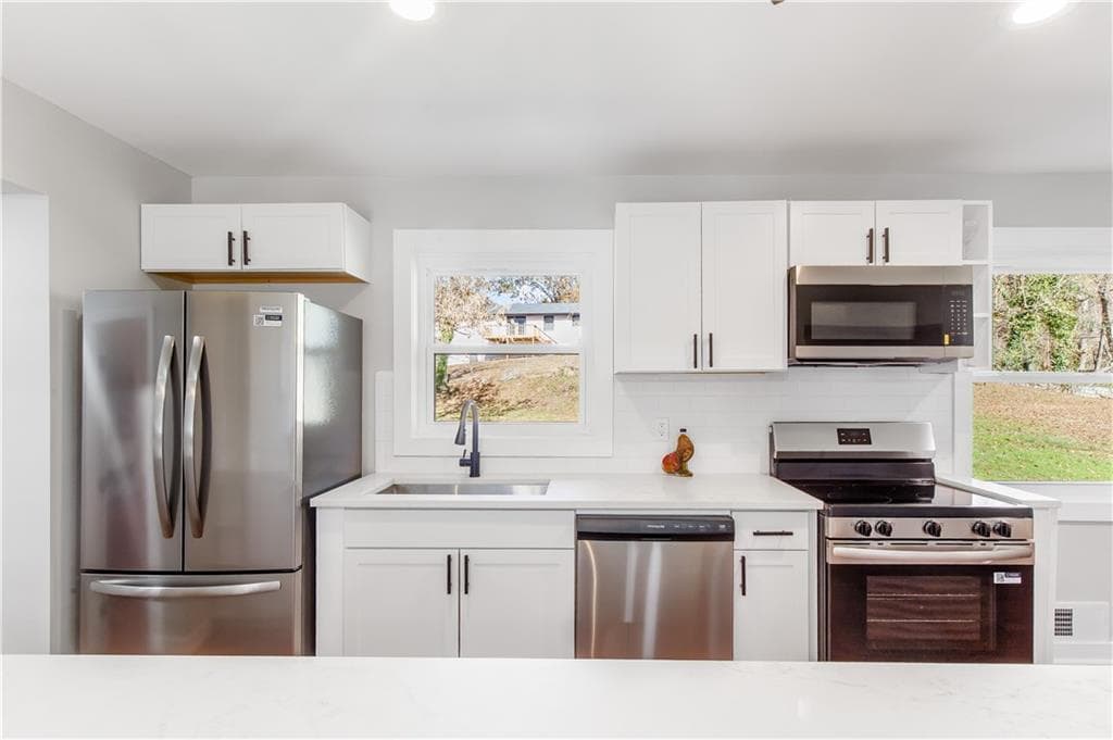 4 bedroom, 3 bathroom, 1,375 sq ft single family residence for sale at 1934 Apache Trail, Atlanta, GA 30316 — photo 9