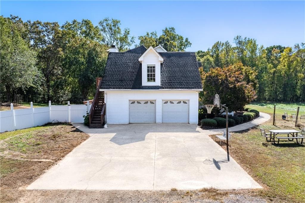 5 bedroom, 5 bathroom, 6,216 sq ft single family residence for sale at 422 Blessings Lane, Nicholson, GA 30565 — photo 9