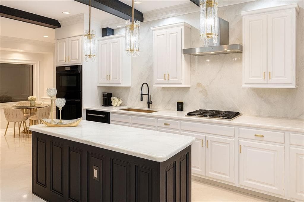 6 bedroom, 5 bathroom, 5,766 sq ft single family residence under contract at 4070 RUNNYMEDE Drive, Lilburn, GA 30047 — photo 4