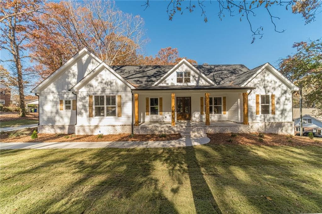 327 Pine Circle, Monroe, GA 30655 — most recent listing photo