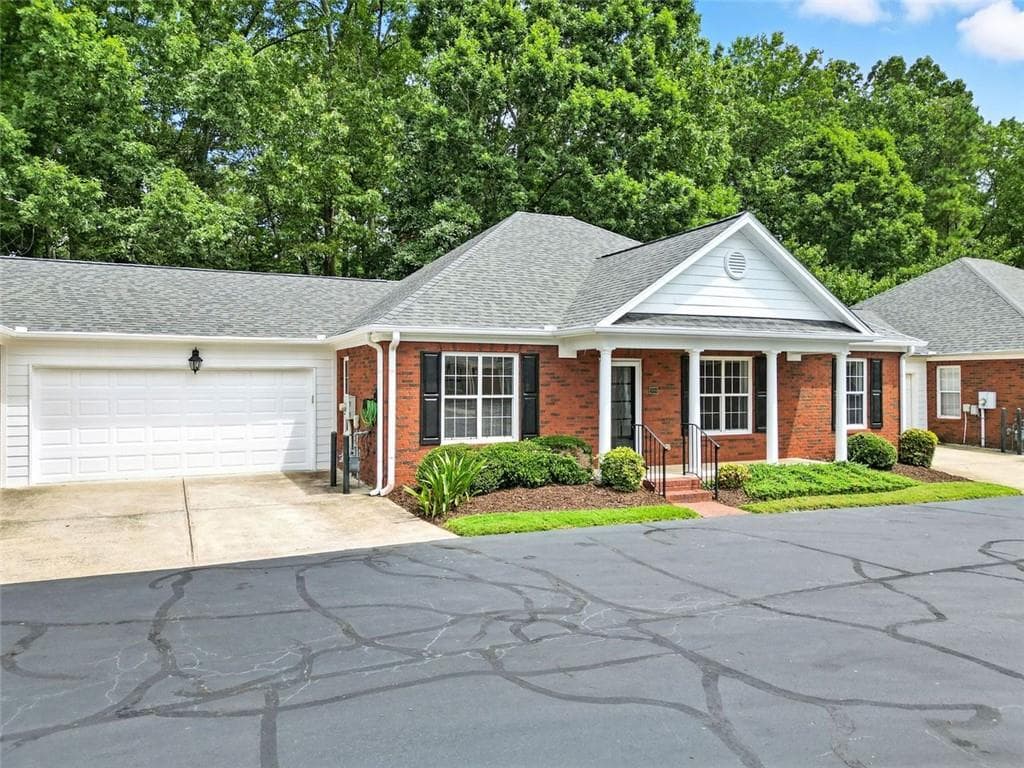 509 COURTYARD Way, Woodstock, GA 30189 — most recent listing photo