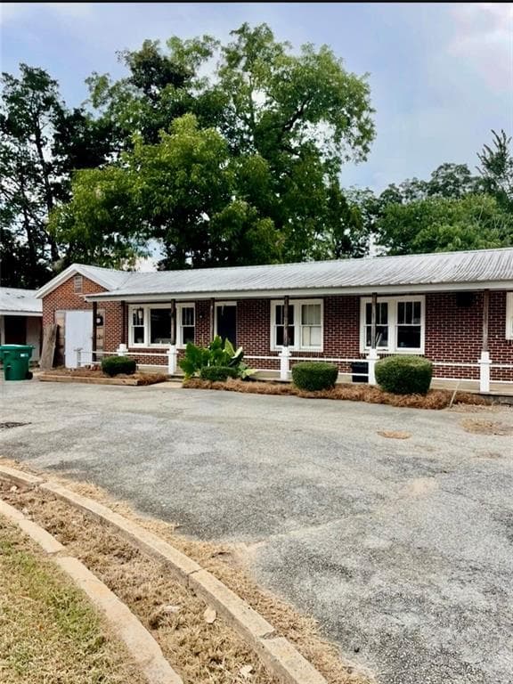 quadruplex for sale at 103 E Main Street, Irwinton, GA 31042 — photo 3