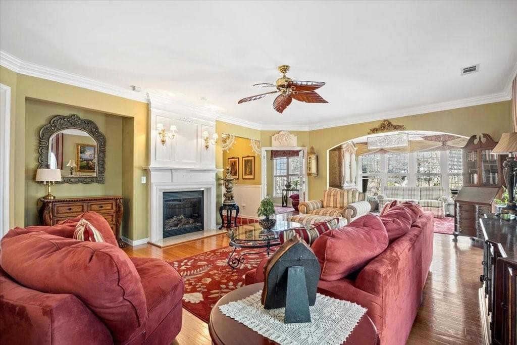 2 bedroom, 2 bathroom, 1,828 sq ft single family residence under contract at 5015 Kings Common Way, Cumming, GA 30040 — photo 5