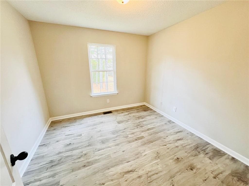 3 bedroom, 2 bathroom, 1,132 sq ft single family residence for sale at 58 Kingston Pointe, Kingston, GA 30145 — photo 10