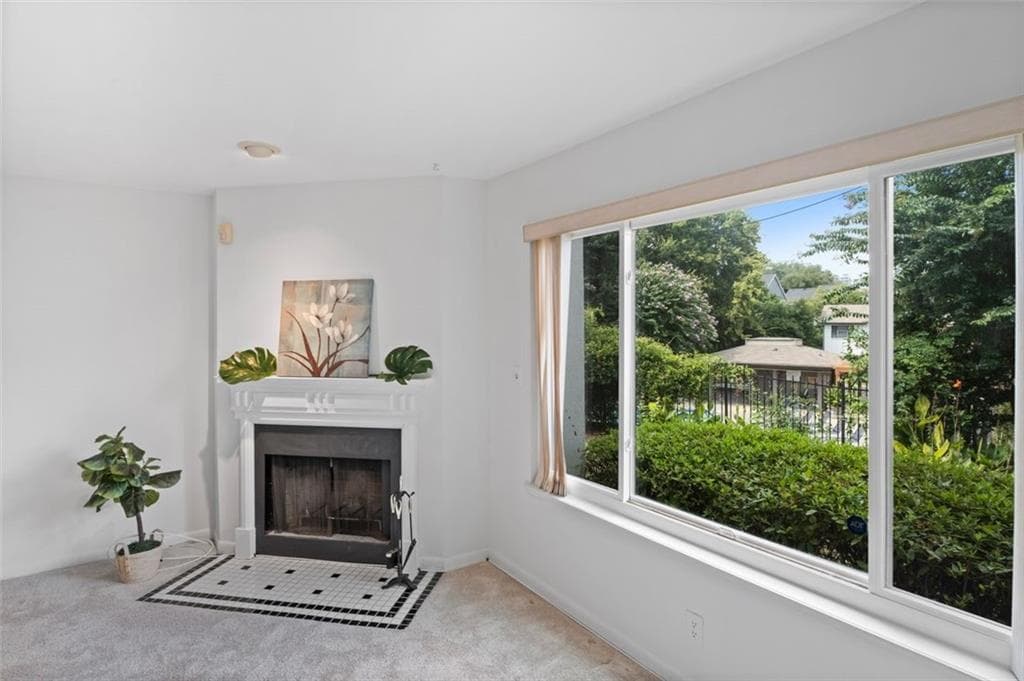 1 bedroom, 1 bathroom, 797 sq ft condominium sold at 11 Finch Trail, Atlanta, GA 30308
