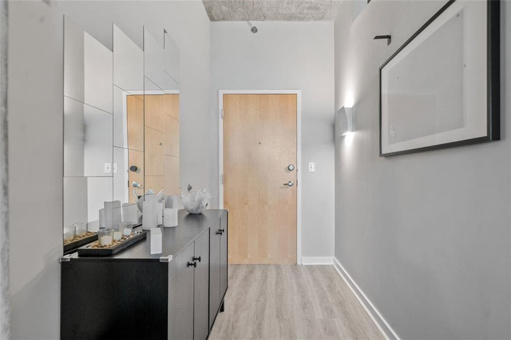 1 bedroom, 1 bathroom, 792 sq ft condominium for sale at 250 Pharr Road 1814, Atlanta, GA 30305 — photo 9