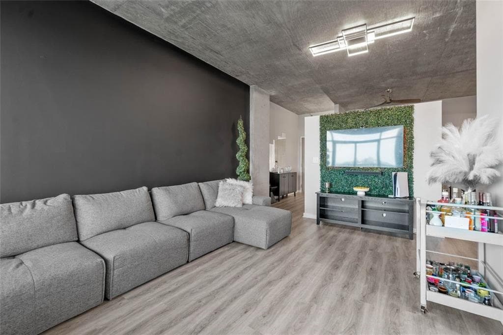 1 bedroom, 1 bathroom, 792 sq ft condominium for sale at 250 Pharr Road 1814, Atlanta, GA 30305 — photo 6