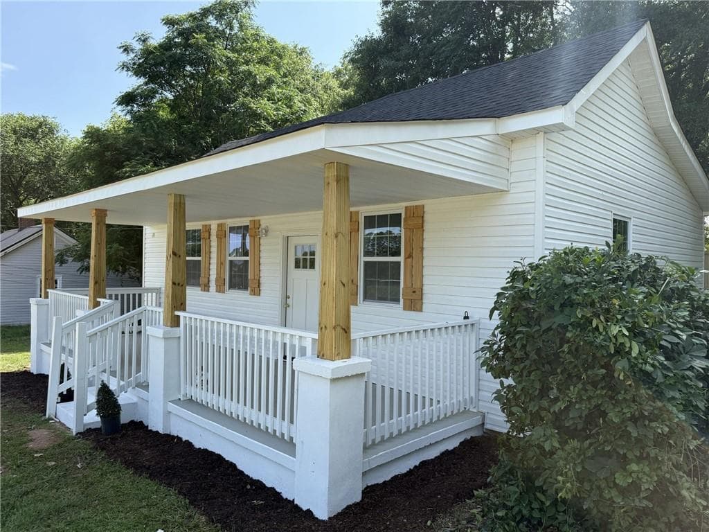 1300 Murphy Avenue, LaGrange, GA 30240 — most recent listing photo