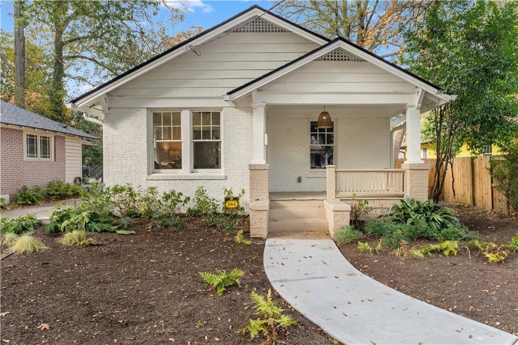 2 bedroom, 1 bathroom, 910 sq ft single family residence sold at 884 Edgewood Avenue, Atlanta, GA 30307